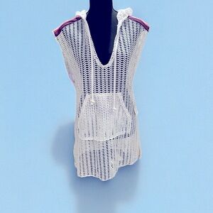 BECCA WHITE FISHNET HOODIE SWIM‎ COVERUP. XS RAINBOW STRIPES ON SHOULDERS NWT